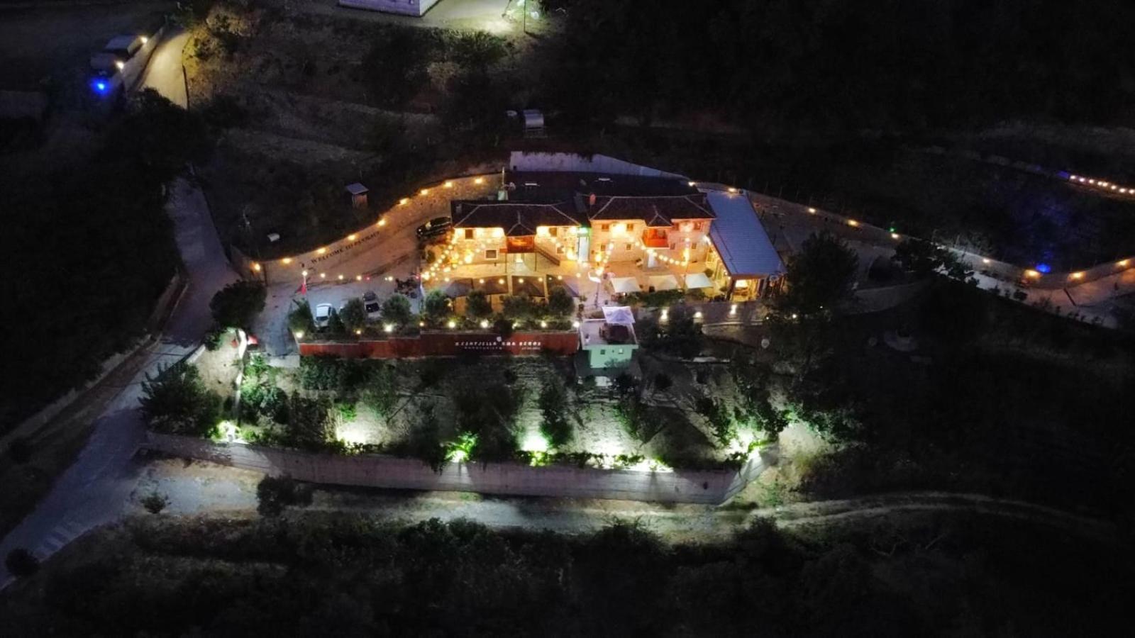 Keshtjella Xhabeqos Hotell Ljaknasi Exteriör bild